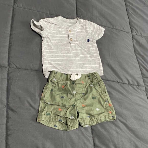 💛 *host pick* 💛 Carter’s 2 Piece Outfit - Picture 1 of 7
